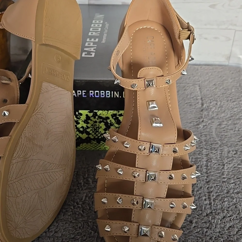 Cape Robbin Nude/Tan Studded Gladiator Sandals Sz9
